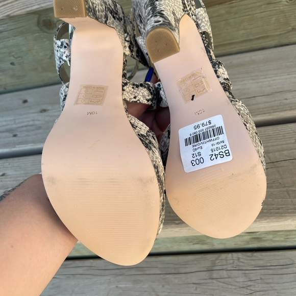 Le chateau 🐍 snakeskin print stilettos, size 10, never worn! - Picture 6 of 7